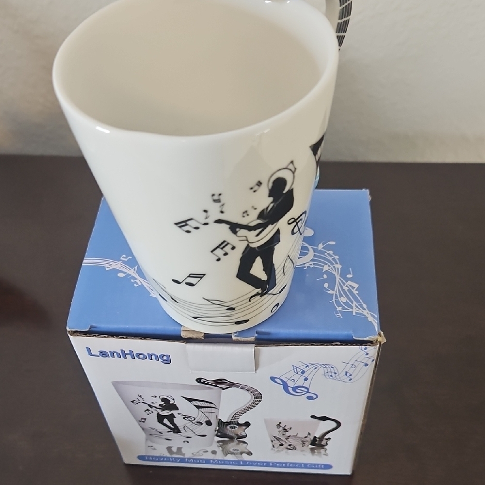 LanHong Music Lover Mug with Saxophone Handle - Picture 11 of 12